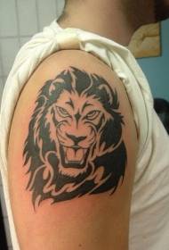 mužské rameno čierne kmeňové levie hlavy tetovanie vzor