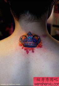 3D těžký barevný krk koruna tetování vzor