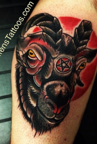 been ou skool kleur met Satan bok tatoeëring patroon  34170 @ skouer moderne styl Gekleurde elkkop tattoo patroon