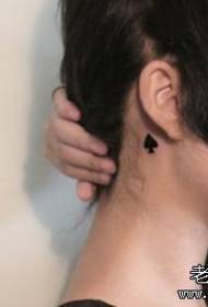 djevojke na vratu totem male šlice tetovaža uzorak