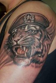 pečių ruda tikroviška tigro galvos tatuiruotės nuotrauka