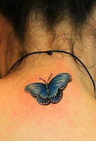 wzór tatuażu motyla na szyi