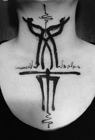 modello tatuaggio calligrafia collo