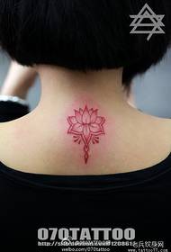 Tatuointinäytön palkki tarjoaa kaulan lootuksen tatuointikuvion