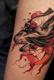 رسم نمط ذراع المرأة اللون القبلي مع وشم الذئب رئيس
