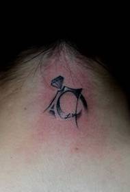 simbolo del collo dell'amore tatuaggio anello con diamanti Figura