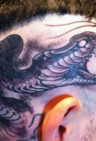 model i tatuazhit të gjarprit të modës së egër
