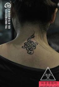 девојке на врату популаран поп тотем четворокраки детељица тетоважа детелине