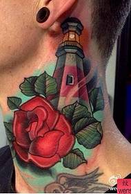 L'immagine dello spettacolo di tatuaggi ha raccomandato un modello di tatuaggio del faro della scuola del collo