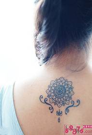 fresca foto del tatuaggio sul collo di Van Gogh