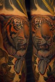 Kayan launi na zamani gargajiya irin tiger kai tattoo hoto