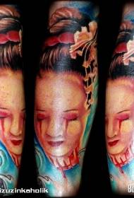 precej azijski avatar gejše z vzorcem tatoo s krvjo in solzo