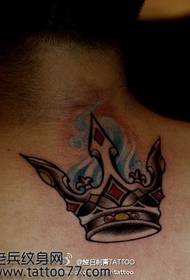klasický krk koruna tetování vzor