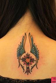 pogodan za žene vratni križ tetovaža uzorak