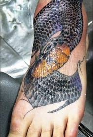 Подъем цвета реалистичной картины змеи татуировки
