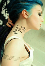 tatouage de comète belle apparence simple sur le cou