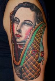spalla splendida coccodrillo dipinto con tatuaggio umano