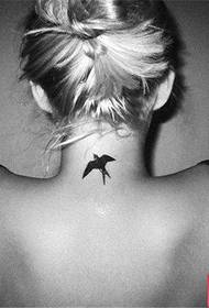 tatuaggio donna rondine rondine funziona