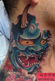 მაგარი პოპულარული Tang lion tattoo ნიმუში ბიჭის კისერზე