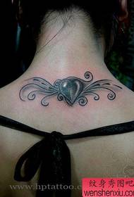 Modello del tatuaggio del collo: immagine del modello del tatuaggio di amore del collo di bellezza