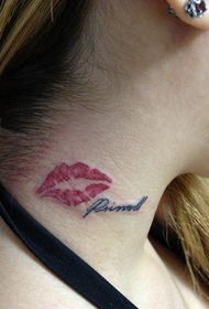 leher kecantikan bibir merah-cetak huruf tato