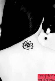 Tattoo show picture preporučujemo ženama uzorak cvijeta za tetovažu vrata