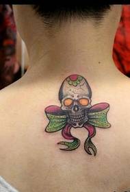 slika dela vratu lok tatoo