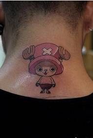 vīriešu kaklā var redzēt rozā multfilmas lelles tetovējuma attēlus