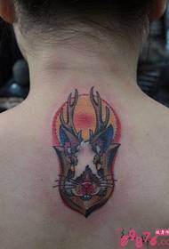 Jauki trušu ragi radoša kakla tetovējuma attēls
