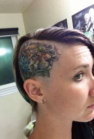 testa di leopardo testa femminile con motivo tatuaggio gioielli