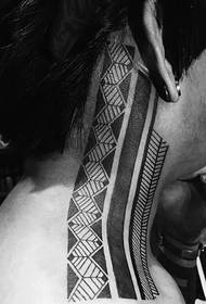 pribadine gulu Maya totem gambar tato