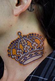 kolo bela modo bonaspekta krono tatuaje bildo