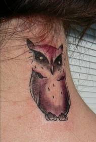 tatuaż wzór sowy w stylu szyi