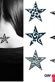 Tatueringsbutik rekommenderade ett femspetsigt stjärnatatueringsmönster i halsen