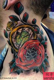 tattoo Xiu Tu, kurudzira mutsipa muhomwe wachi rose rose rinoshanda