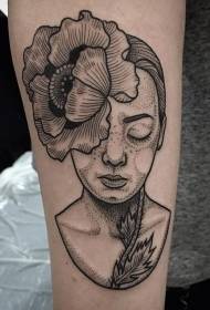 rankos taško stilius didelis aguonos moters portretas tatuiruotė