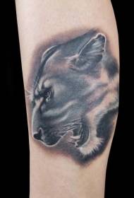 slika nogu boja glave lava tetovaža