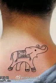 美女颈部清新可爱的小象纹身图案