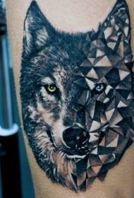 patrón de tatuaje de cabeza de lobo de piedra semi real de pierna
