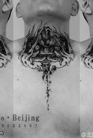 δροσερό τατουάζ prajna στο λαιμό