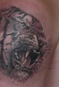 tatuaggio realistico della testa della tigre di colore della spalla