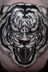 foto tatuaggio testa tatuaggio testa nera tigre maschio