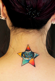 kadın boyun yıldızlı beş köşeli yıldız dövme deseni