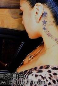 cuello popular tatuaxe de estrelas de cinco puntas
