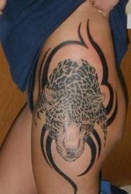 zoo nkauj dub thiab dawb cheetah lub taub hau ncej puab tattoo qauv