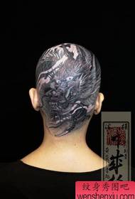 figura del tatuaggio testa di bellezza