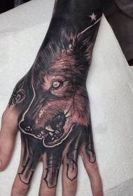 mørk svart grå stil tatoveringsmønster for ulvhode på baksiden av hånden