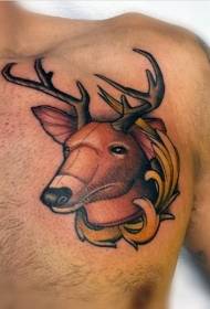 disegno del tatuaggio testa di cervo color petto