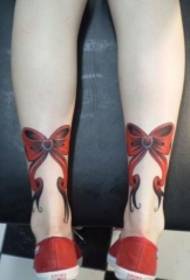 jalka punainen keula tatuointi malli
