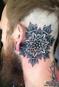 tendenza testa bellissimo modello di tatuaggio fiore scuola nero grigio americano e americano